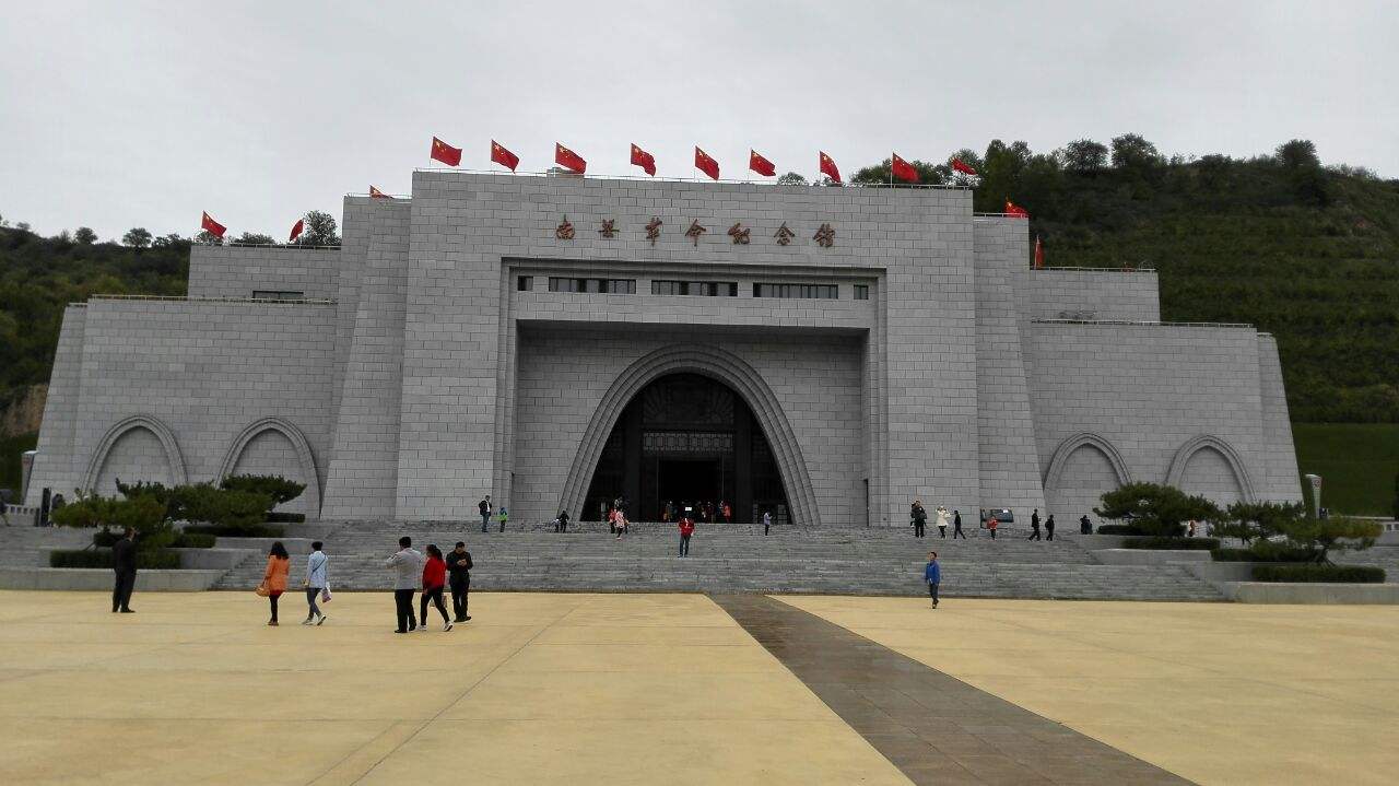 南梁革命纪念馆现场教学